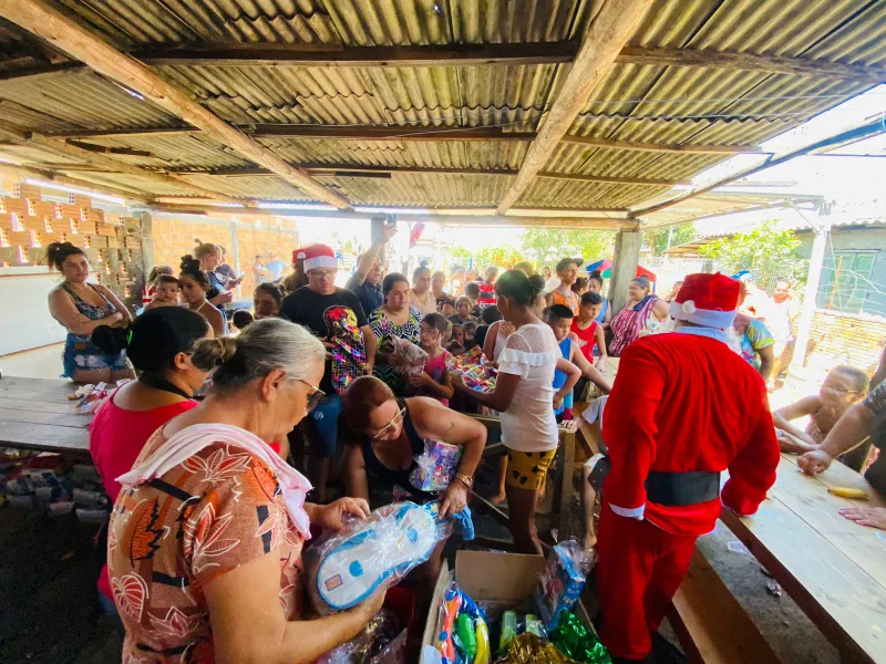 Natal Solidário na região dos Trilhos: Um convite ao carinho e à esperança