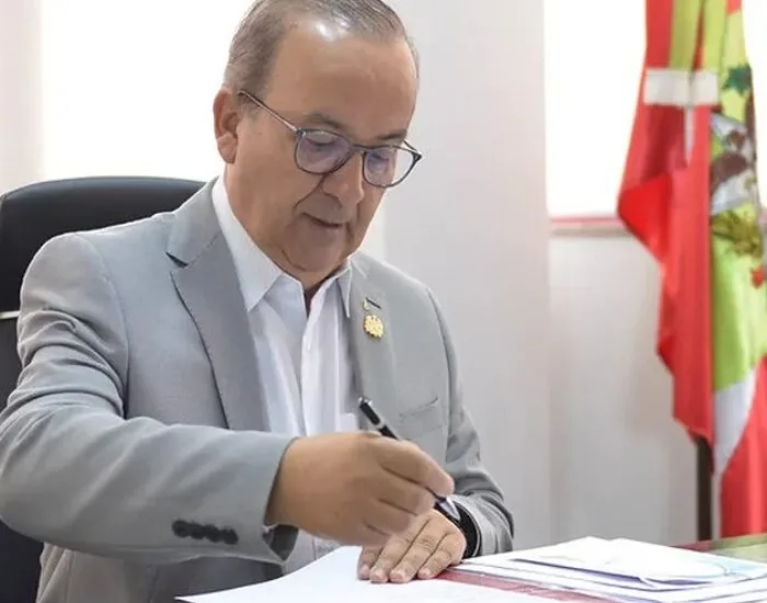 Governador Jorginho Mello emite nota após determinar que não haverá cobrança de IPVA para barcos e aviões