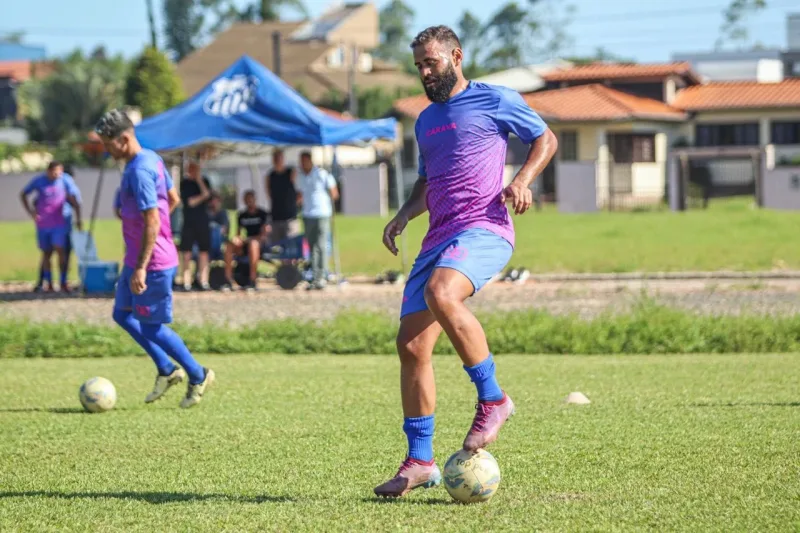 Caravaggio realiza jogo-treino com o Hercílio Luz neste sábado