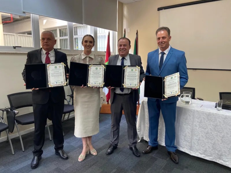 Ângela e Neguinho são os primeiros prefeitos eleitos diplomados da AMREC