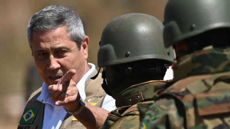Polícia Federal prende o ex-ministro general Braga Netto