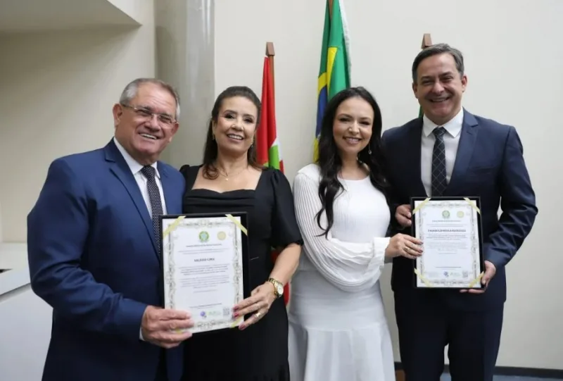 Vaguinho e Salésio são diplomados em Criciúma