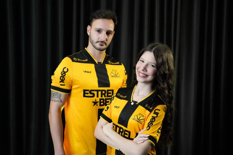 Com manifesto para valorizar amor pelas cores do clube, Criciúma apresenta novo uniforme alternativo