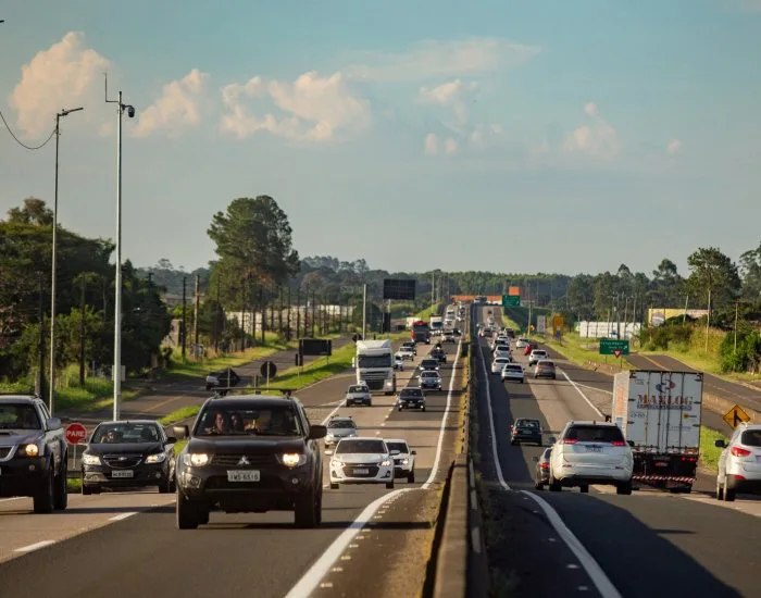 Mais de 1 milhão de veículos devem trafegar pela BR-101 Sul/SC neste feriado de Natal