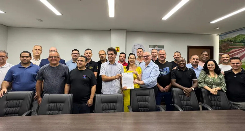 Governo de Criciúma assina ordem de serviço para revitalização da Praça Maria Silva Rodrigues