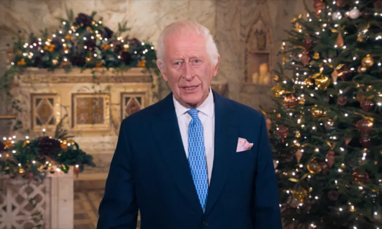 DISCURSO DE NATAL: Rei Charles III lembra tratamento contra o câncer e agradece a médicos