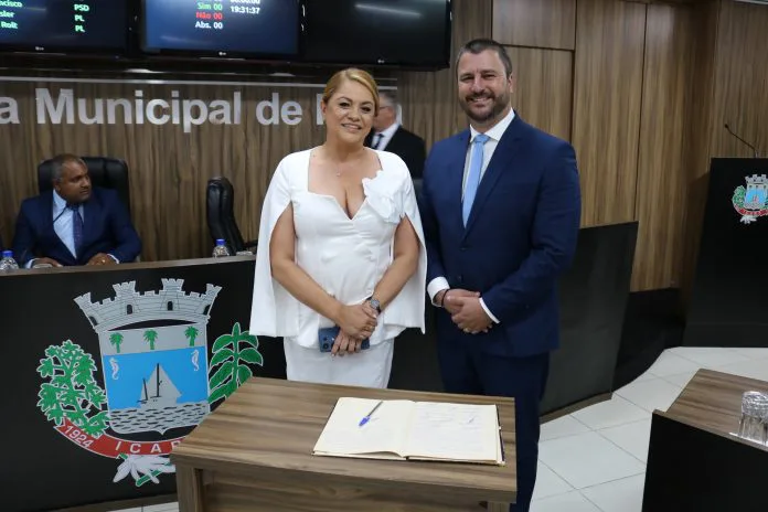 Içara: Dalvania Cardoso toma posse para segundo mandado