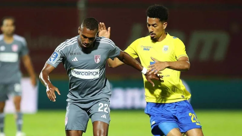 Tigre anuncia Léo Alaba como novo lateral-direito