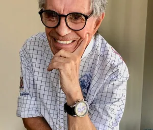 Morre colunista social Murilo Carvalho, aos 74 anos