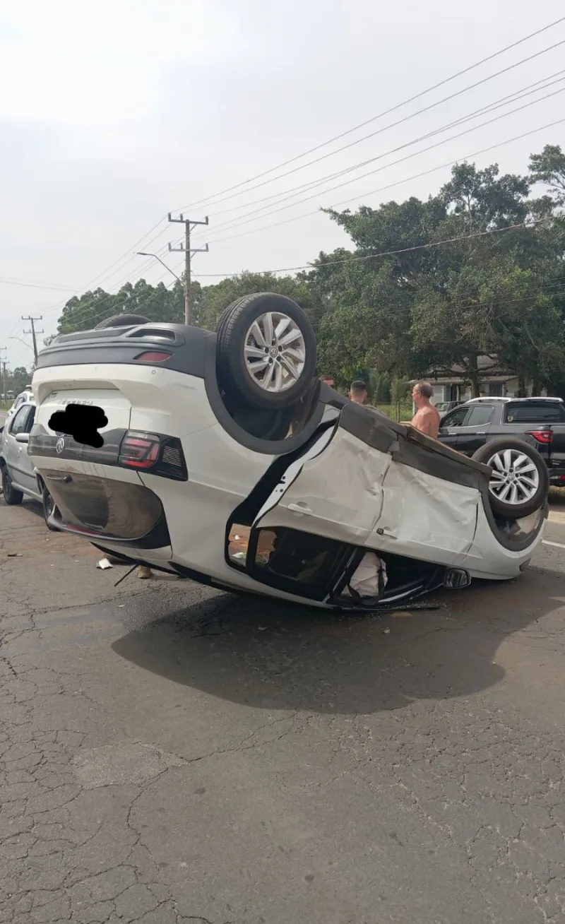 BALNEÁRIO GAIVOTA: Colisão deixa feridos em rodovia no interior