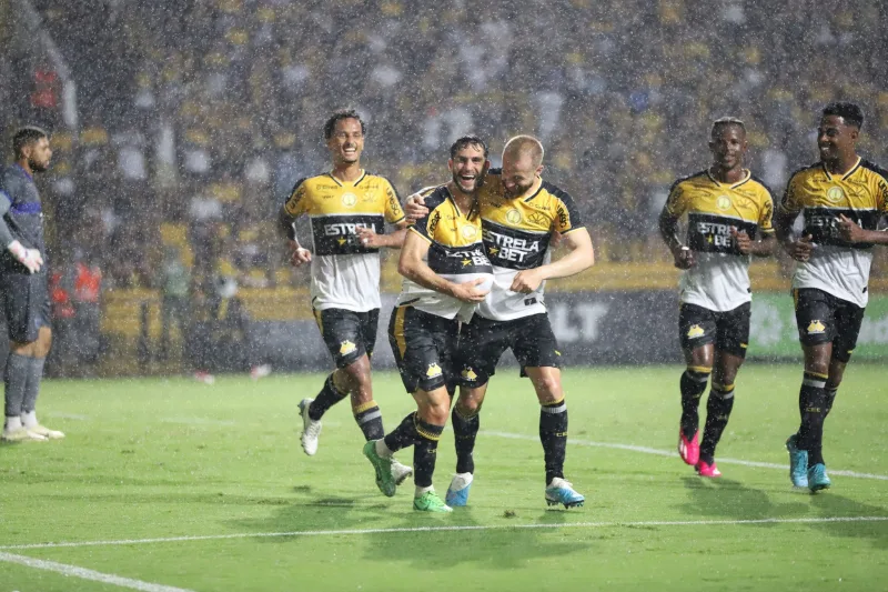 Mesmo com empate em casa com o Barra, Tigre assume liderança do campeonato