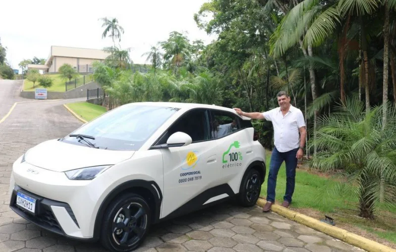 Coopercocal adquire primeiro veículo elétrico para renovação da frota