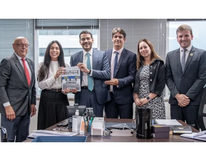 APA da Baleia Franca: Abaixo-assinado com mais de 10 mil assinaturas é entregue ao ministro da AGU