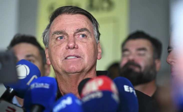 Defesa de Bolsonaro se manifesta após denúncia da PGR