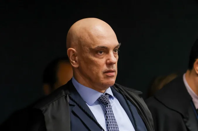 Moraes derruba sigilo de delação de Mauro Cid e notifica denunciados pela PGR