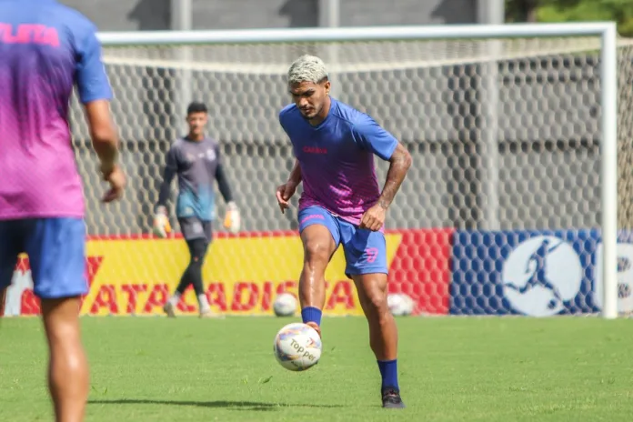 Caravaggio encaminha time para jogo da permanência