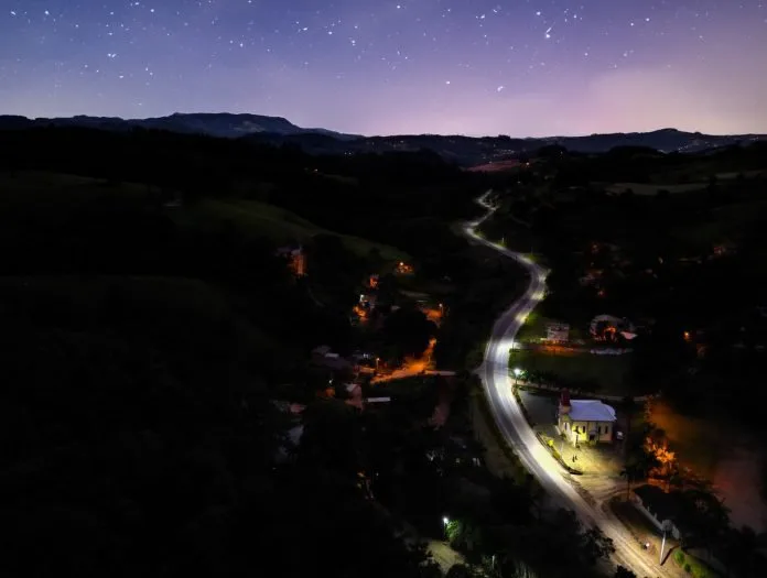 Coopercocal instala LED e moderniza rede elétrica no Rio Carvão