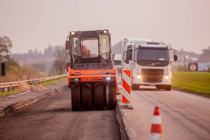 Pontos de interdição na BR-101 Sul: confira cronograma de obras da CCR