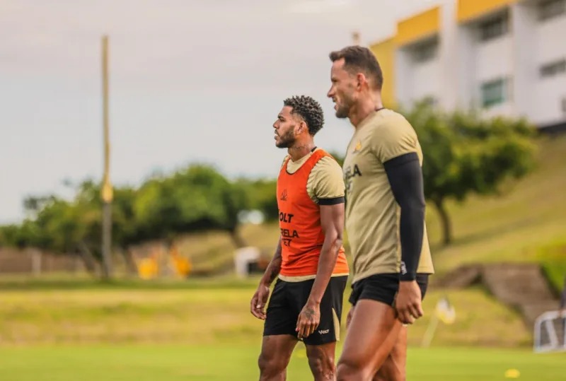 Criciúma emplaca quatro jogadores na Seleção Sofascore do Catarinão 2025