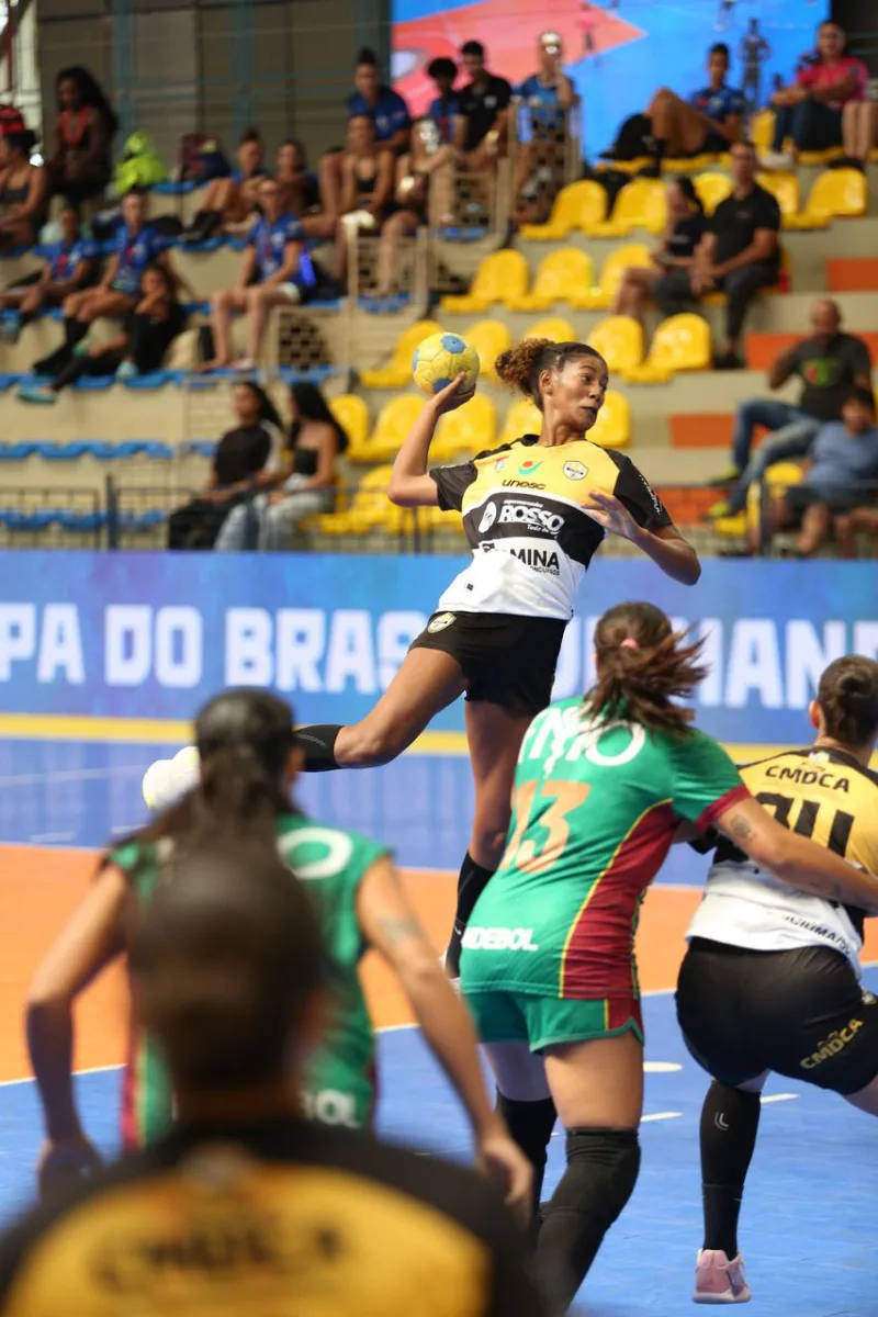 Handebol feminino da FME Criciúma fica em terceiro lugar na Supercopa do Brasil