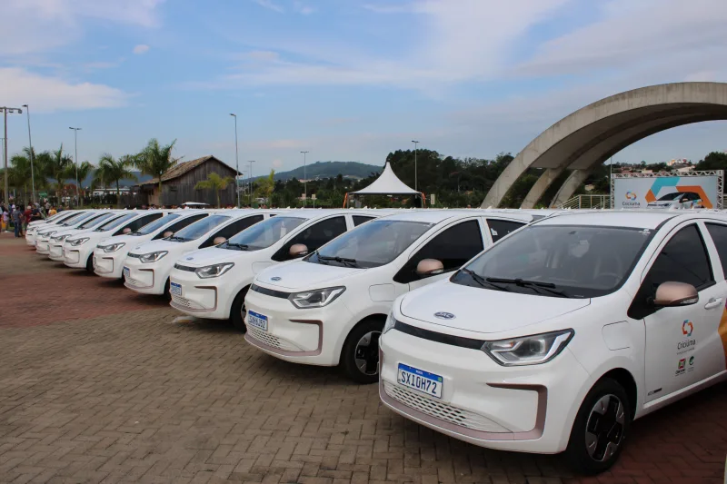 Em um ano, frota municipal de carros elétricos garante economia de R$ 1 milhão para Criciúma