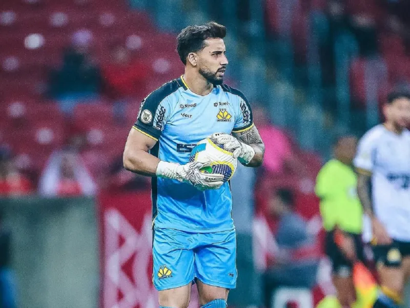 Goleiro Alisson volta ao Criciúma