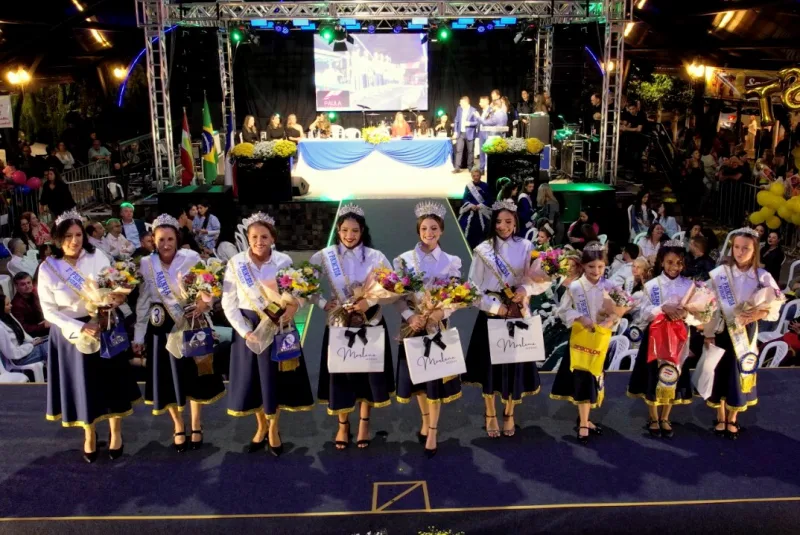 Corte da 24ª Festa do Colono é eleita em noite de festa em Siderópolis