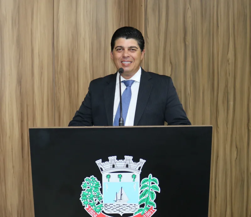 Vereador Rodrigo Gonçalves apresenta proposta para rua coberta