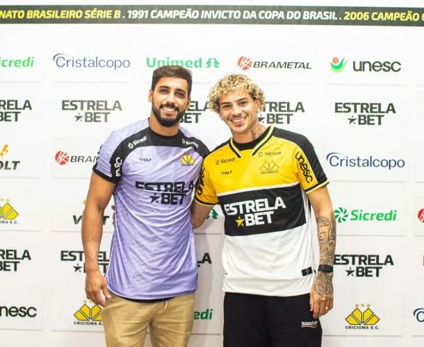 Alisson e o zagueiro Yan Souto são apresentados