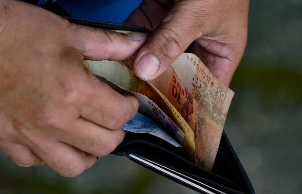2026: Projeto de Lei de Diretrizes Orçamentárias estima salário mínimo em R$ 1.630,00