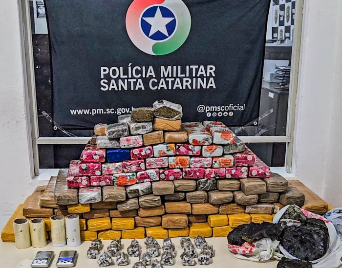 Homem que fazia delivery de drogas é preso após perseguição e tiros de borracha
