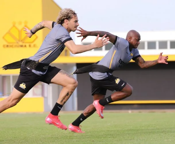Criciúma segue treinando para o confronto contra o Remo