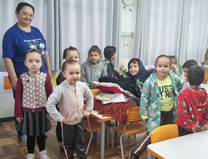 Inclusão que se costura com cultura: APAE de Cocal do Sul integra educação, arte e solidariedade em oficina artesanal