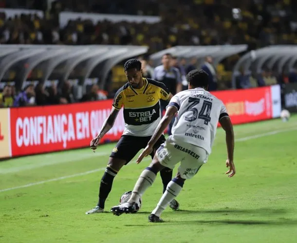 Tigre sede empate no finalzinho e torcida protesta