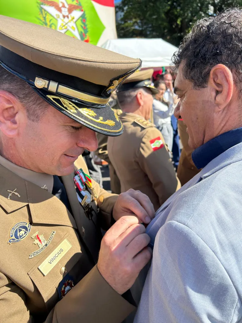 Presidente da Coopercocal recebe homenagem da Polícia Militar de Santa Catarina