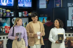 Clássico da Disney ganha nova vida: live-action de Lilo & Stitch estreia do Shopping Della nesta quinta-feira