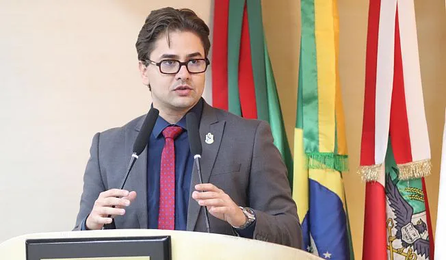 Vereador de primeiro mandato garante quase R$ 2 milhões em emendas para Criciúma