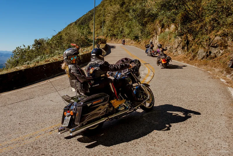 LUA CHEIA: Serra do Rio do Rastro é cenário de passeio noturno de motociclistas