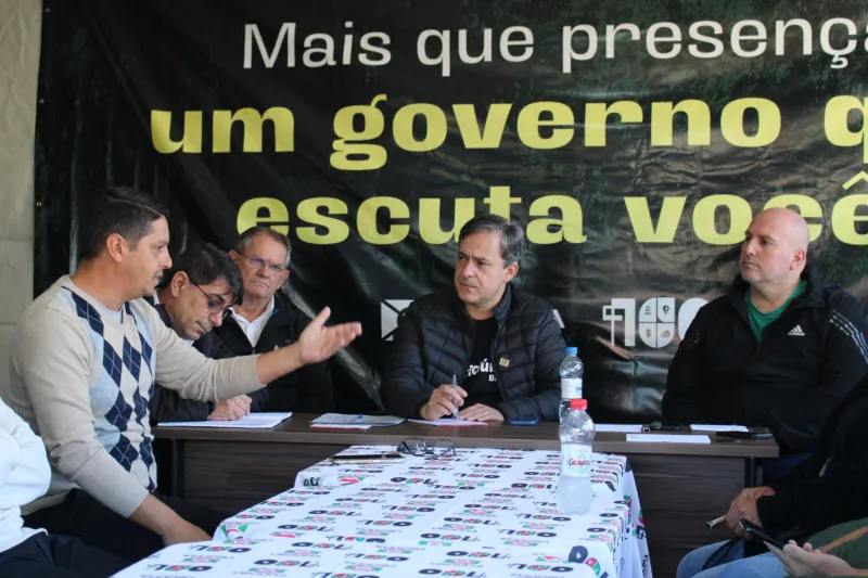 Gabinete Itinerante ouve moradores do Rio Maina e reforça o compromisso 'Criciúma, quem ama cuida