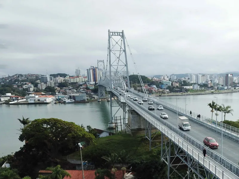 Ponte Hercílio Luz será fechada para manutenção nesta quarta-feira (25)