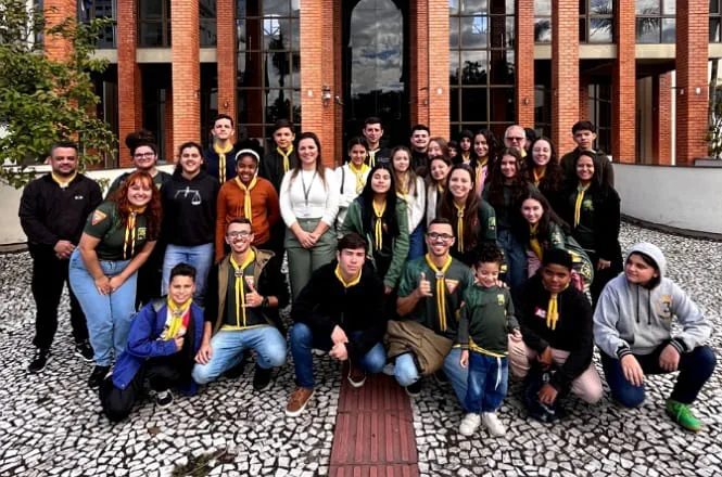 Comarca de Tubarão abre suas portas para visita de jovens do Clube de Desbravadores