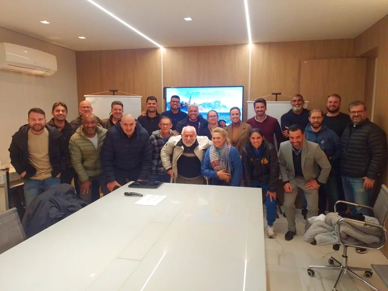 Gestores da FME Criciúma e da Associação Desportiva participam de reunião sobre novo programa da Fesporte