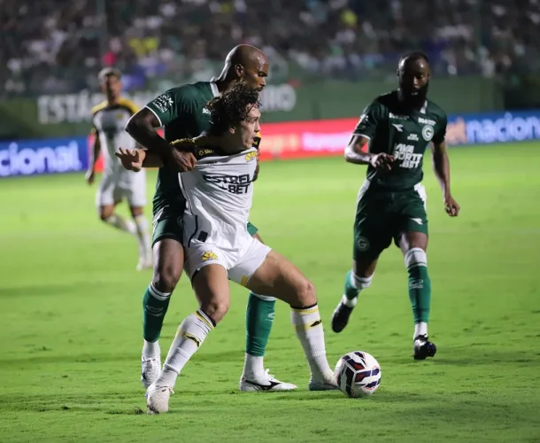 Criciúma conquista empate contra o líder da série B