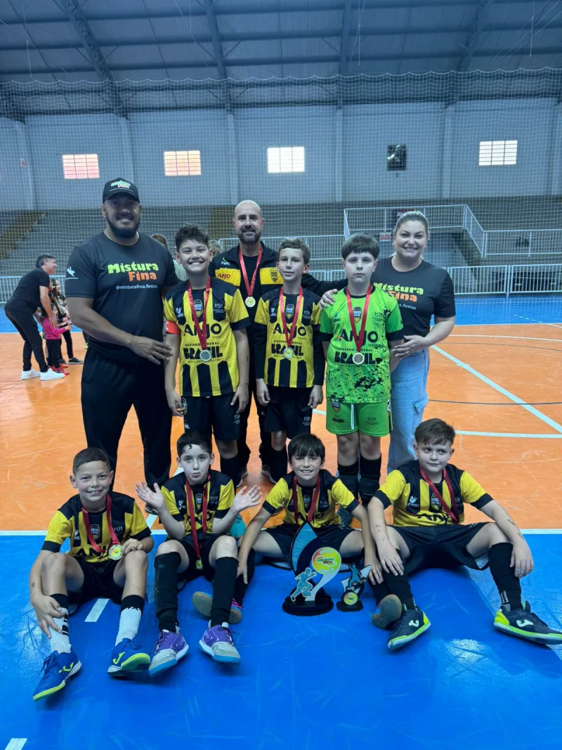 Cocal do Sul conquista título na Sub-10 e é vice na Sub-08 da Copa Mistura Fina Kids