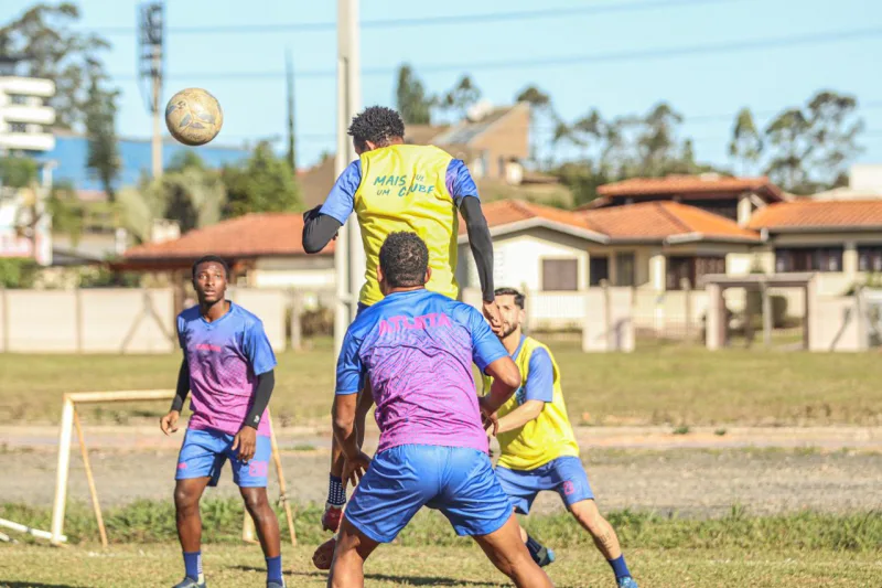 Caravaggio realiza jogo-treino em Palhoça neste sábado