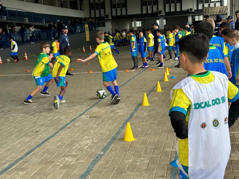 CBF desembarca em Cocal do Sul para entrega de kits e aula inaugural do Gol do Brasil