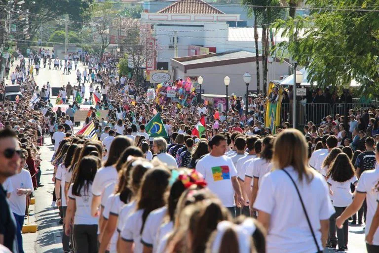 Cocal do Sul terá restrições de estacionamento no desfile de Sete de Setembro
