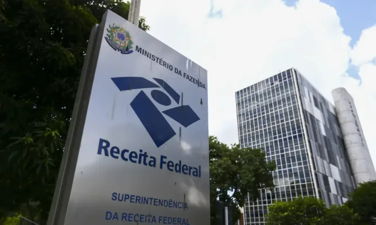 Receita Federal voltará a exigir declaração de fintechs após operações da PF