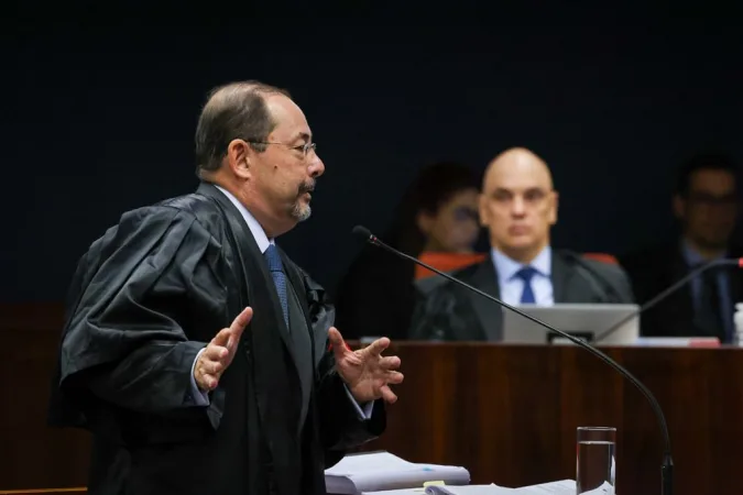 Defesa de Bolsonaro nega ligação com atos de 8 de Janeiro e questiona delação de Cid
