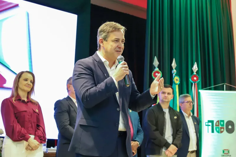 Governo de Criciúma celebra ingresso de 239 novos servidores municipais